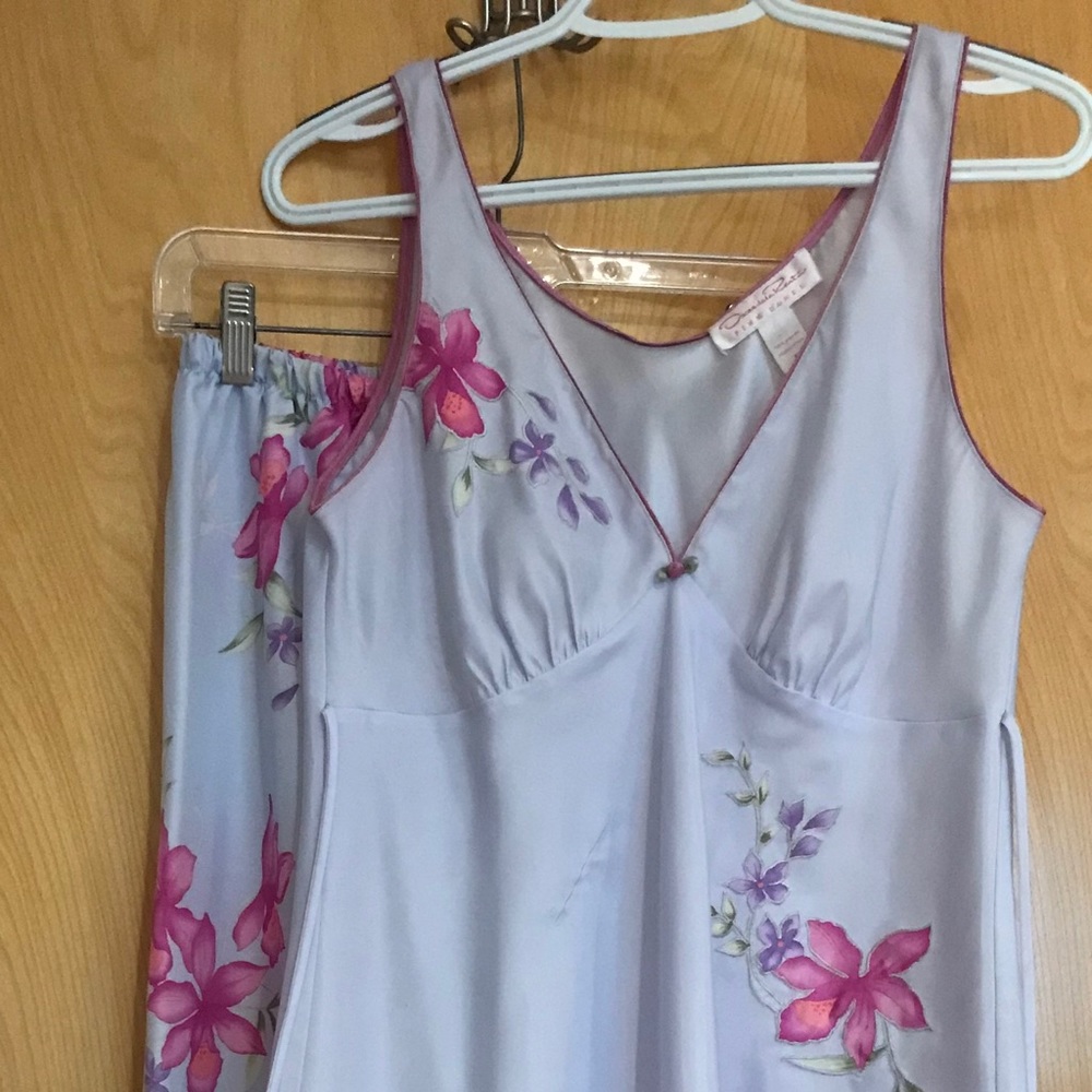 Ladies lounge set/pajamas